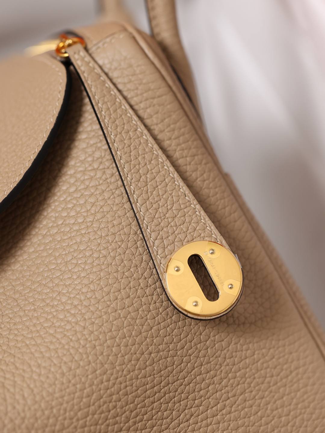 Shebag handmade Hermes Lindy 26 bag in beige togo leather bag review(Feb 2026 updated)-Best Quality designer Bag Review, and online shopping, designer bag ru
