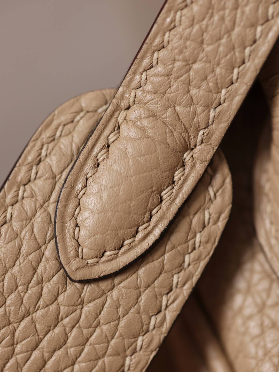 Shebag handmade Hermes Lindy 26 bag in beige togo leather bag review(Feb 2026 updated)-Best Quality designer Bag Review, and online shopping, designer bag ru