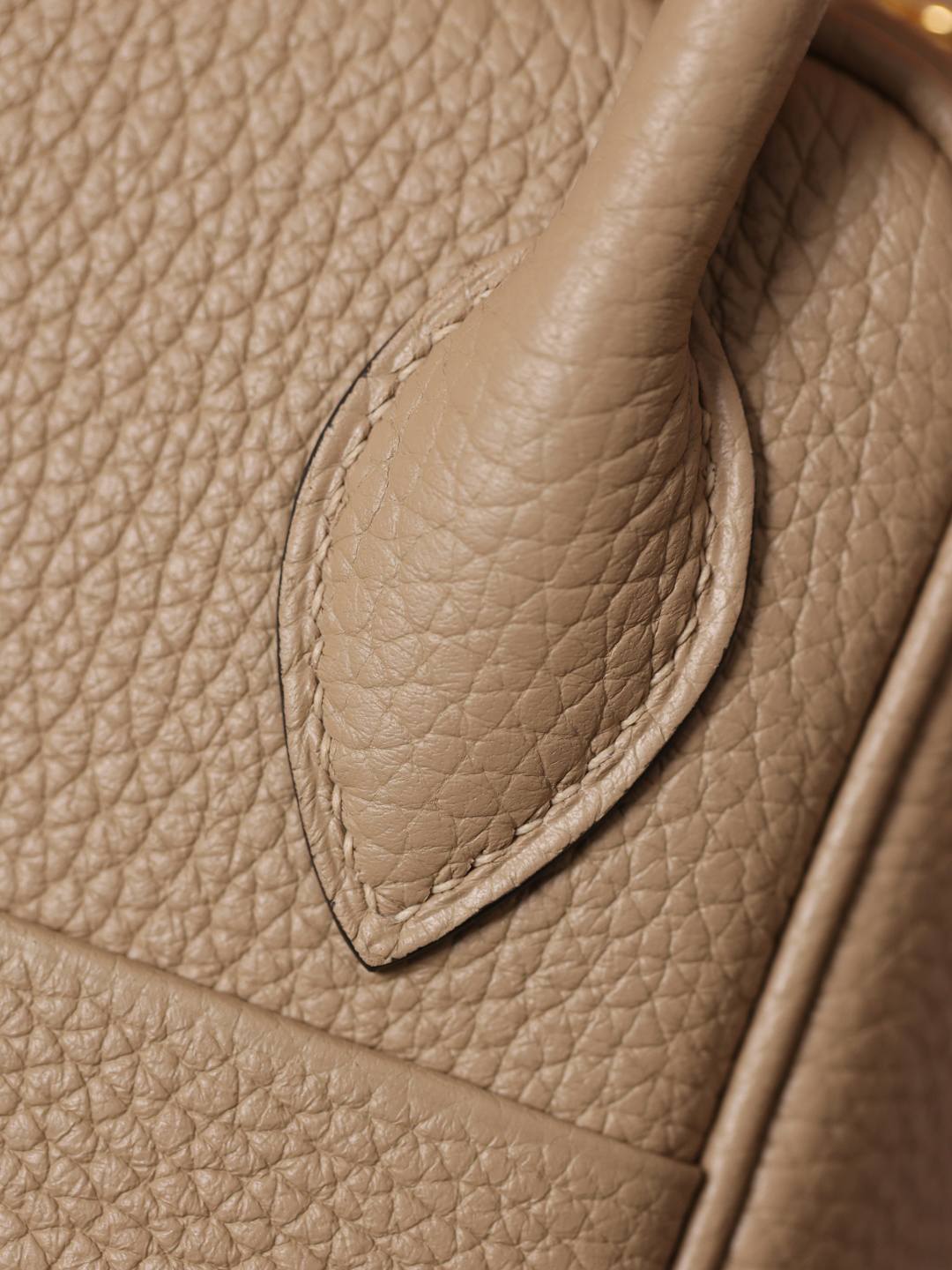 Shebag handmade Hermes Lindy 26 bag in beige togo leather bag review(Feb 2026 updated)-Best Quality designer Bag Review, and online shopping, designer bag ru