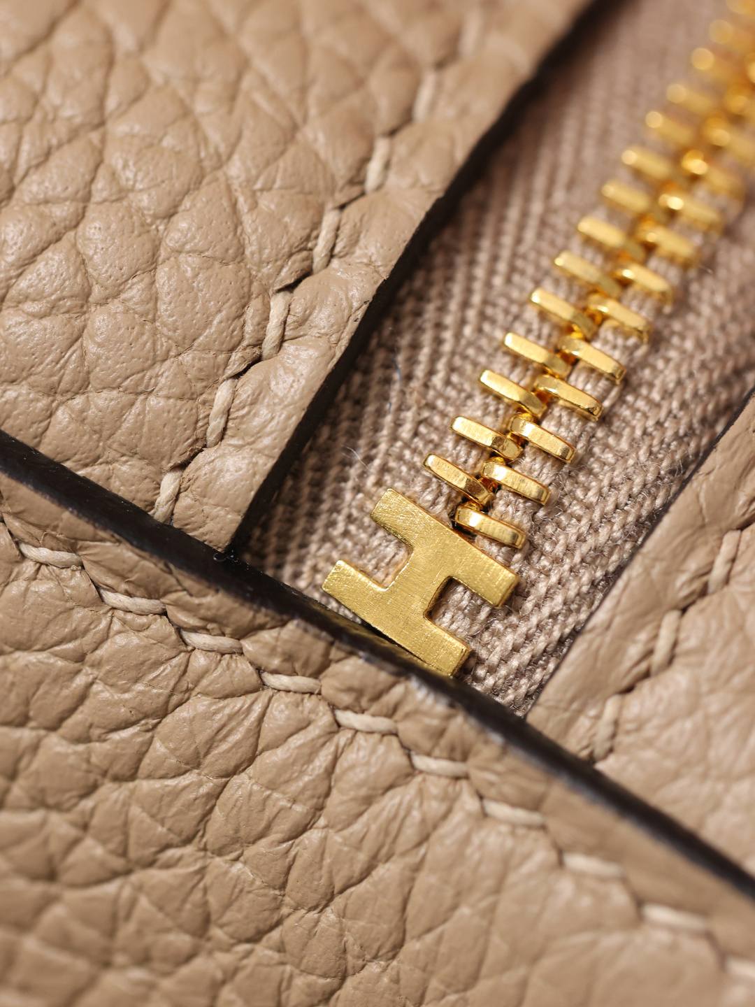 Shebag handmade Hermes Lindy 26 bag in beige togo leather bag review(Feb 2026 updated)-Best Quality designer Bag Review, and online shopping, designer bag ru