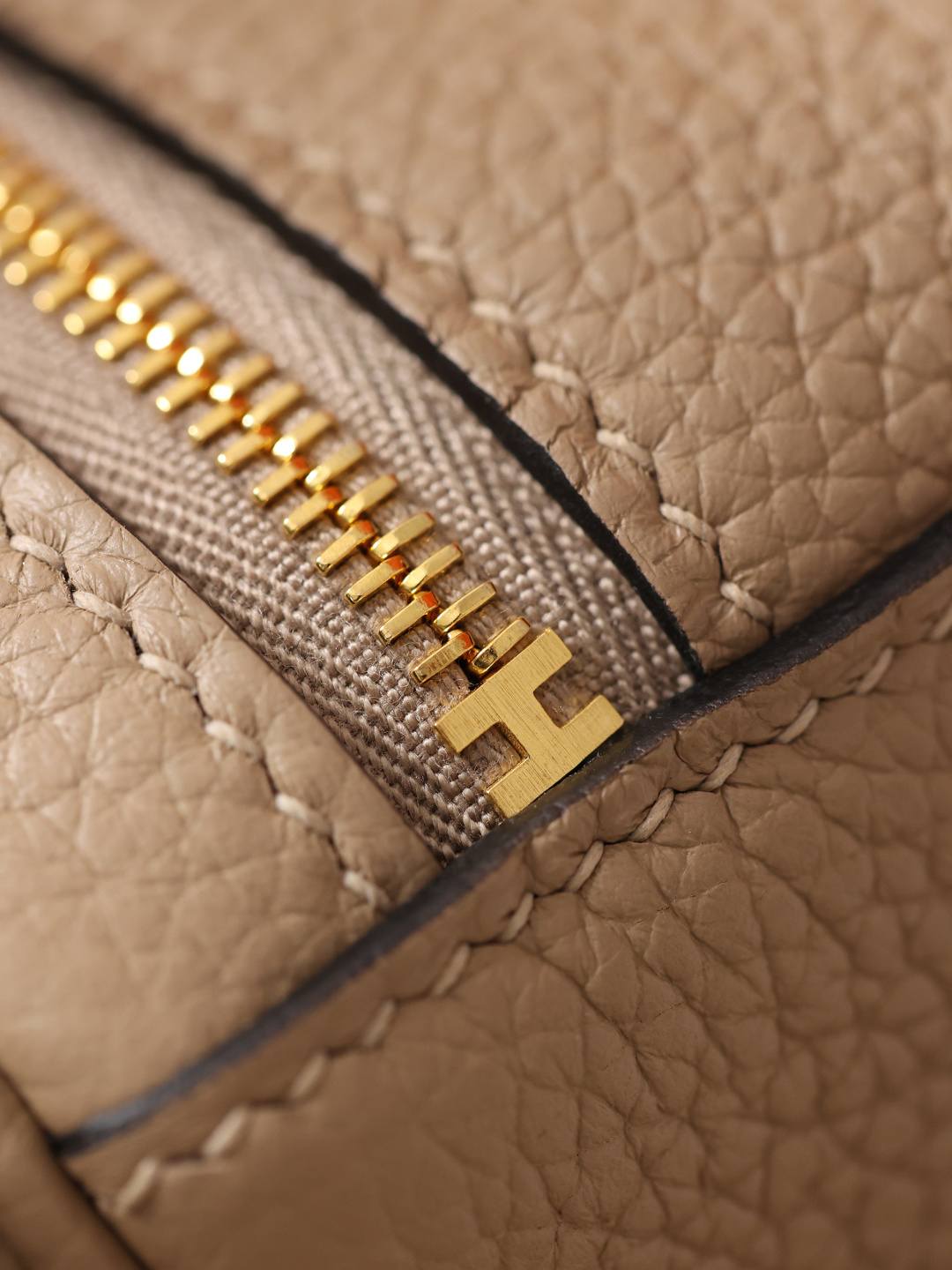 Shebag handmade Hermes Lindy 26 bag in beige togo leather bag review(Feb 2026 updated)-Best Quality designer Bag Review, and online shopping, designer bag ru