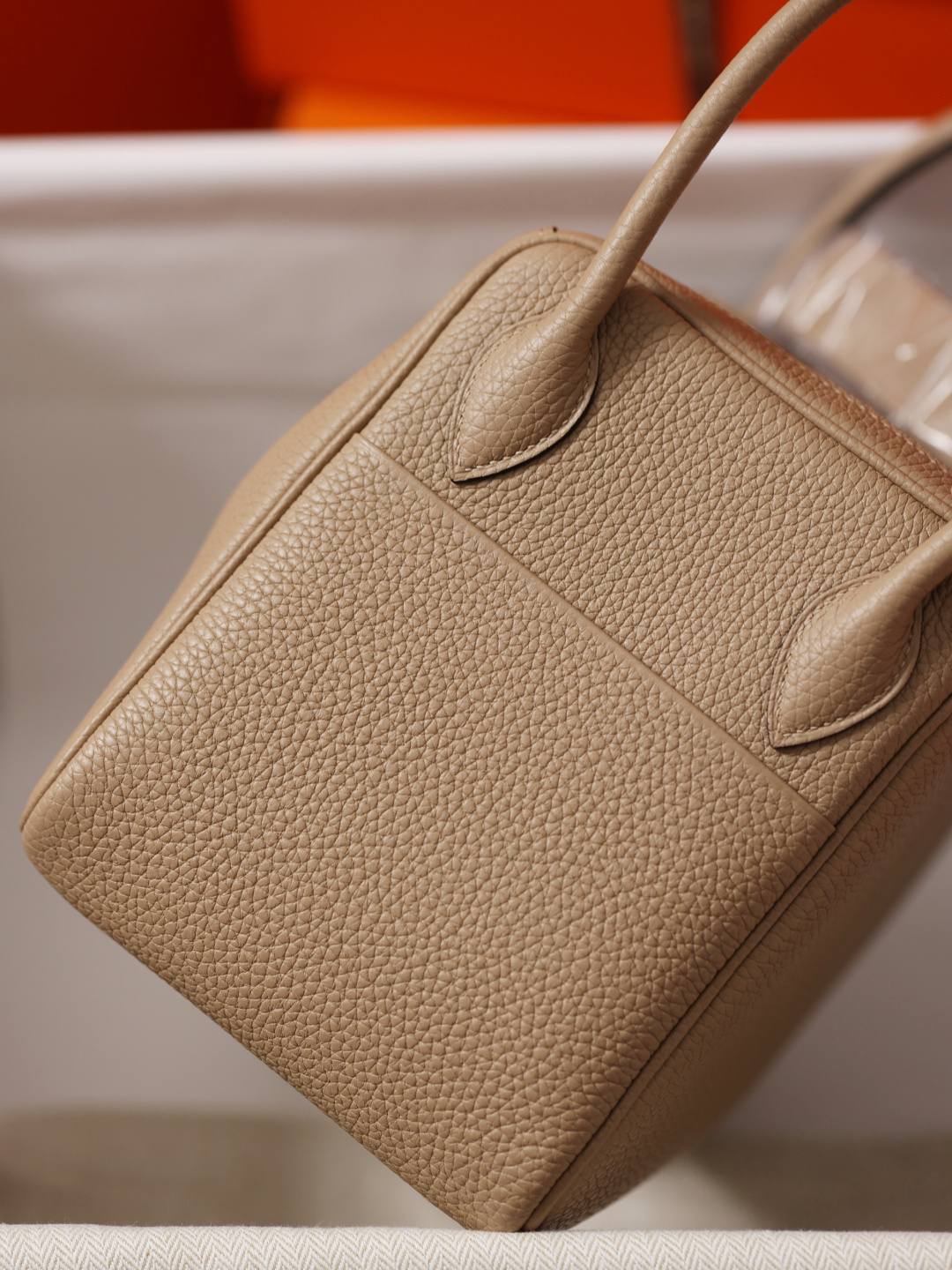 Shebag handmade Hermes Lindy 26 bag in beige togo leather bag review(Feb 2026 updated)-Best Quality designer Bag Review, and online shopping, designer bag ru