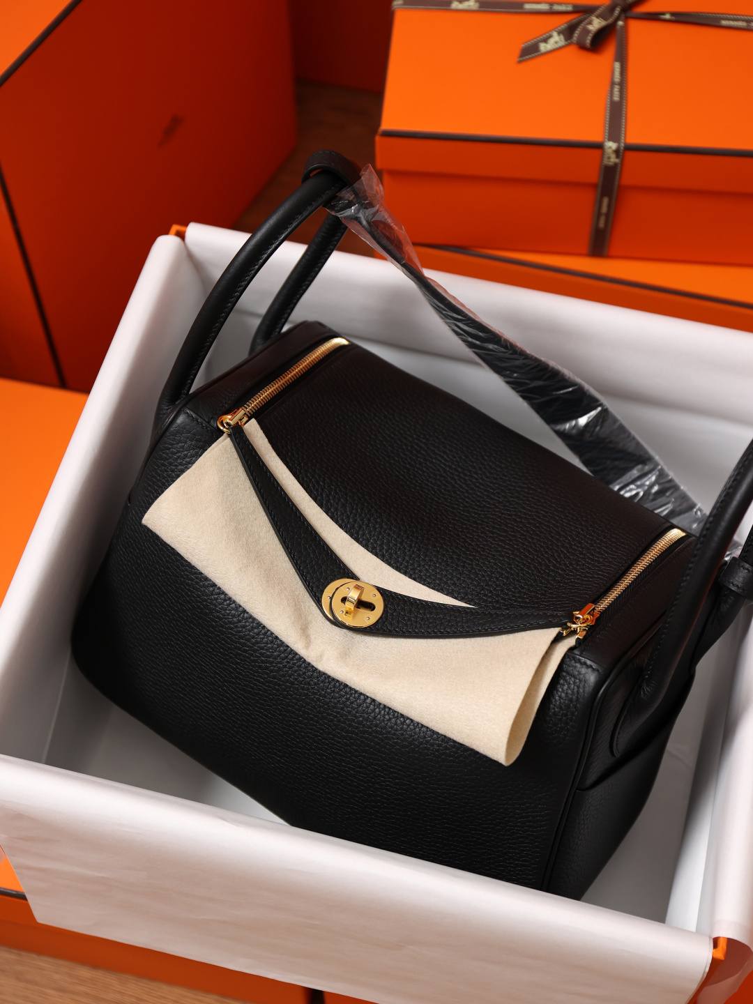 Shebag handmade Hermes Lindy 30 bag in black togo bag review(Feb 2026 updated)-Best Quality designer Bag Review, and online shopping, designer bag ru Shebag handmade Hermes Lindy 30 bag in black togo bag review(Feb 2026 updated)-Best Quality designer Bag Review, and online shopping, designer bag ru