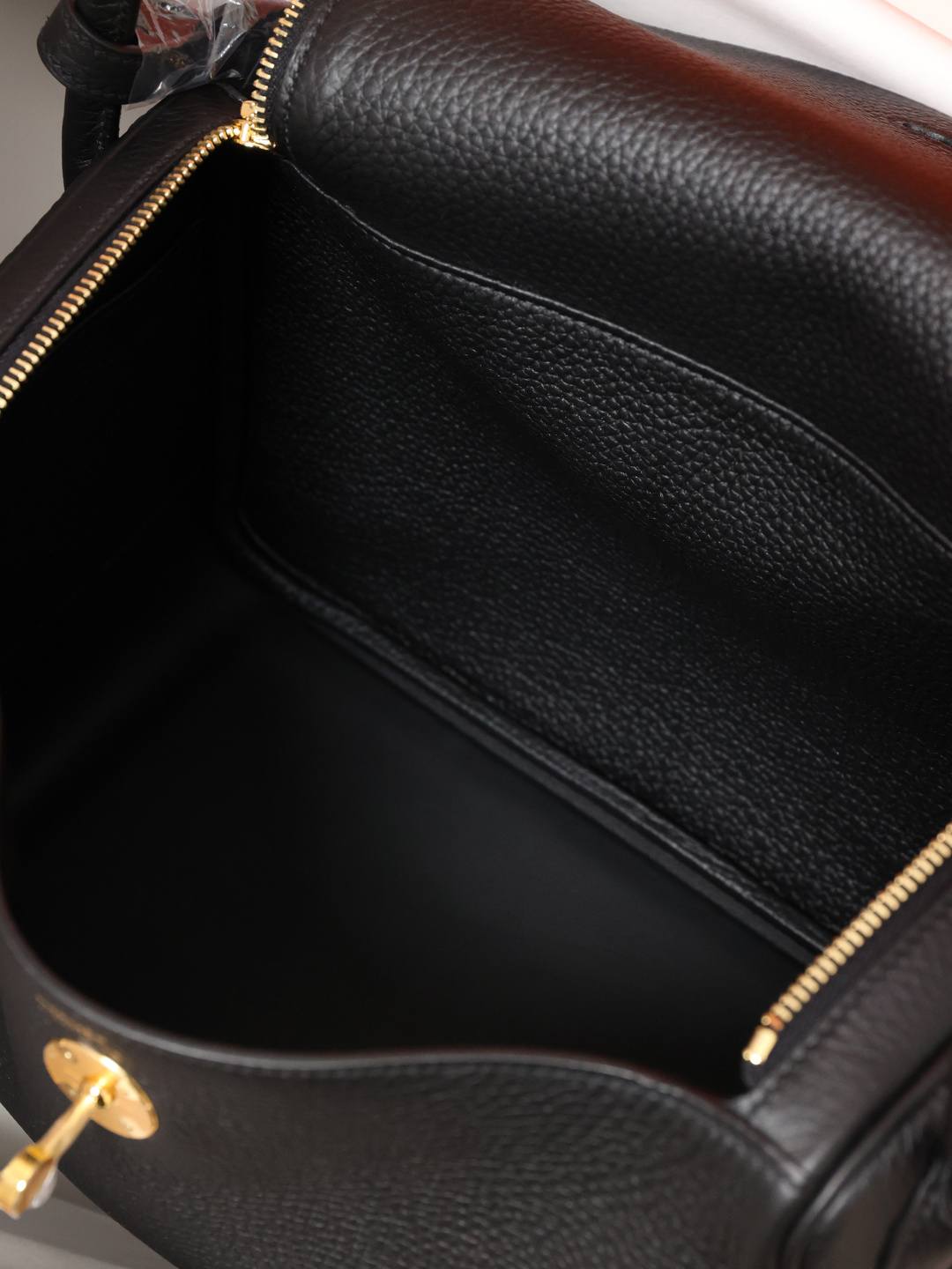 Shebag handmade Hermes Lindy 30 bag in black togo bag review(Feb 2026 updated)-Best Quality designer Bag Review, and online shopping, designer bag ru Shebag handmade Hermes Lindy 30 bag in black togo bag review(Feb 2026 updated)-Best Quality designer Bag Review, and online shopping, designer bag ru