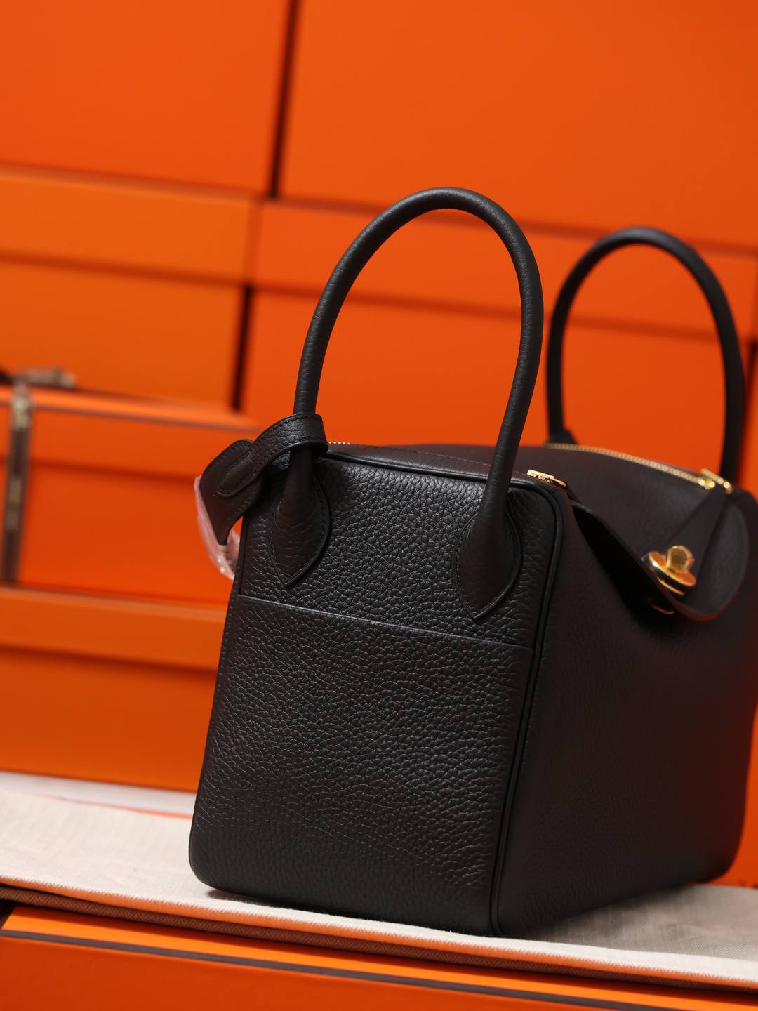 Shebag handmade Hermes Lindy 30 bag in black togo bag review(Feb 2026 updated)-Best Quality designer Bag Review, and online shopping, designer bag ru Shebag handmade Hermes Lindy 30 bag in black togo bag review(Feb 2026 updated)-Best Quality designer Bag Review, and online shopping, designer bag ru