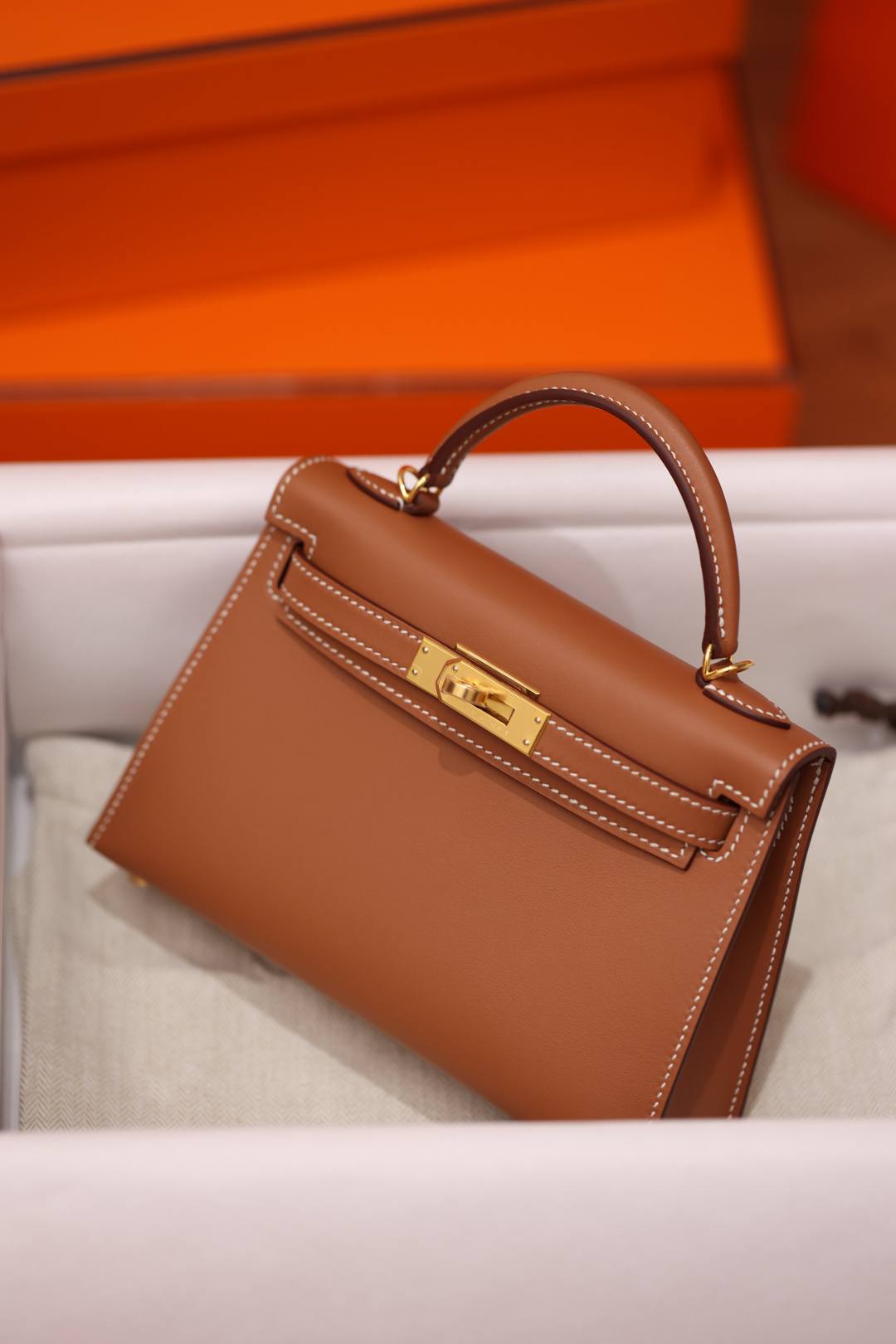 Shebag handmade Hermes Mini Kelly 2 bag in golden brown in epsom leather bag review(Feb 2026 updated)-Best Quality designer Bag Review, and online shopping, designer bag ru Shebag handmade Hermes Mini Kelly 2 bag in golden brown in epsom leather bag review(Feb 2026 updated)-Best Quality designer Bag Review, and online shopping, designer bag ru