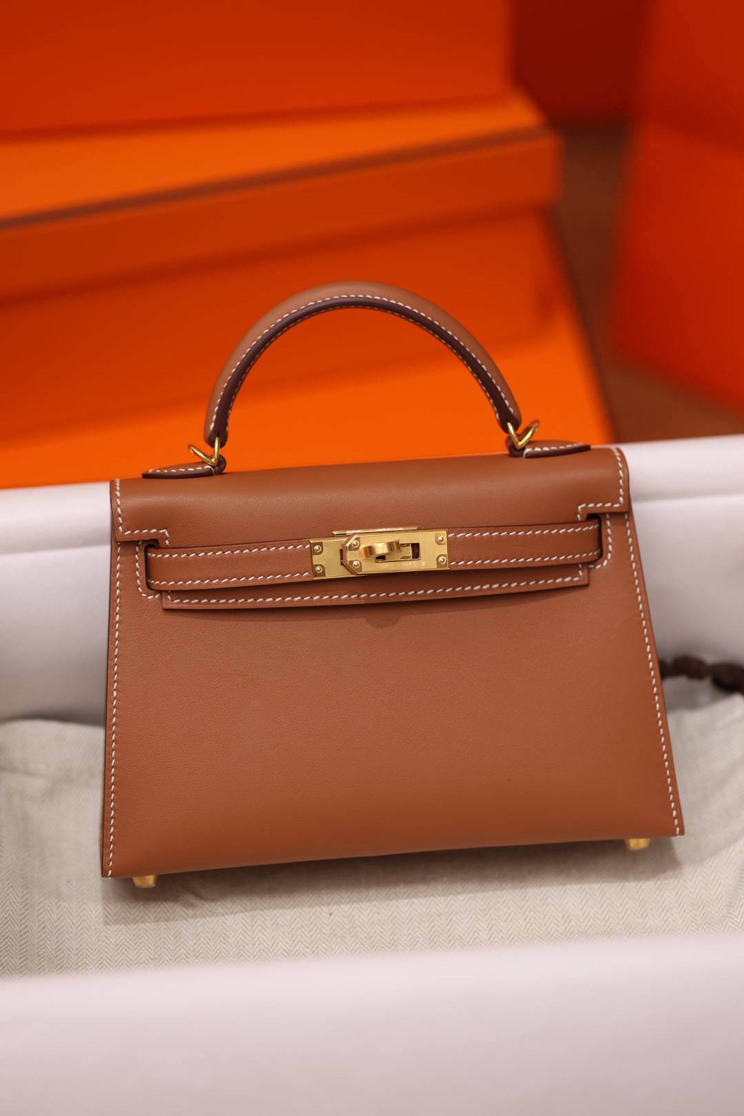 Shebag handmade Hermes Mini Kelly 2 bag in golden brown in epsom leather bag review(Feb 2026 updated)-Best Quality designer Bag Review, and online shopping, designer bag ru Shebag handmade Hermes Mini Kelly 2 bag in golden brown in epsom leather bag review(Feb 2026 updated)-Best Quality designer Bag Review, and online shopping, designer bag ru
