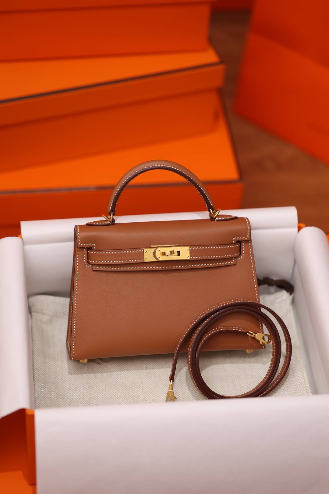 Shebag handmade Hermes Mini Kelly 2 bag in golden brown in epsom leather bag review(Feb 2026 updated)-Best Quality designer Bag Review, and online shopping, designer bag ru Shebag handmade Hermes Mini Kelly 2 bag in golden brown in epsom leather bag review(Feb 2026 updated)-Best Quality designer Bag Review, and online shopping, designer bag ru