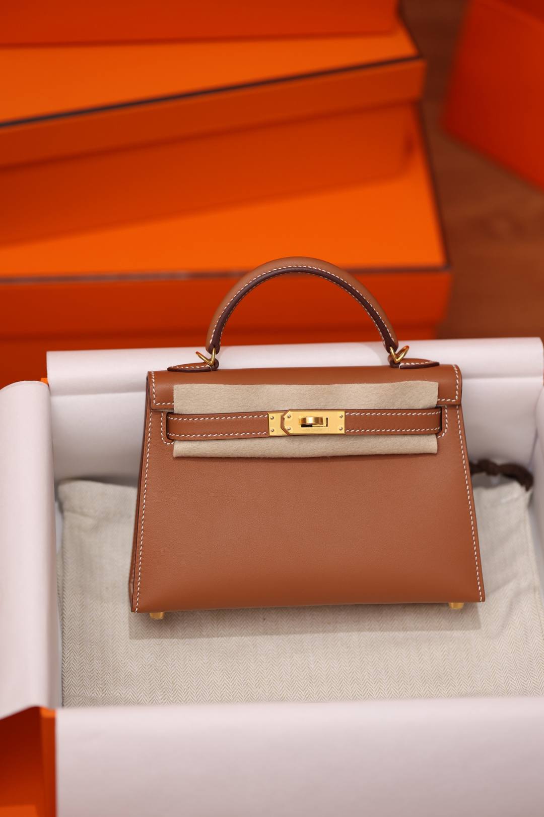 Shebag handmade Hermes Mini Kelly 2 bag in golden brown in epsom leather bag review(Feb 2026 updated)-Best Quality designer Bag Review, and online shopping, designer bag ru Shebag handmade Hermes Mini Kelly 2 bag in golden brown in epsom leather bag review(Feb 2026 updated)-Best Quality designer Bag Review, and online shopping, designer bag ru