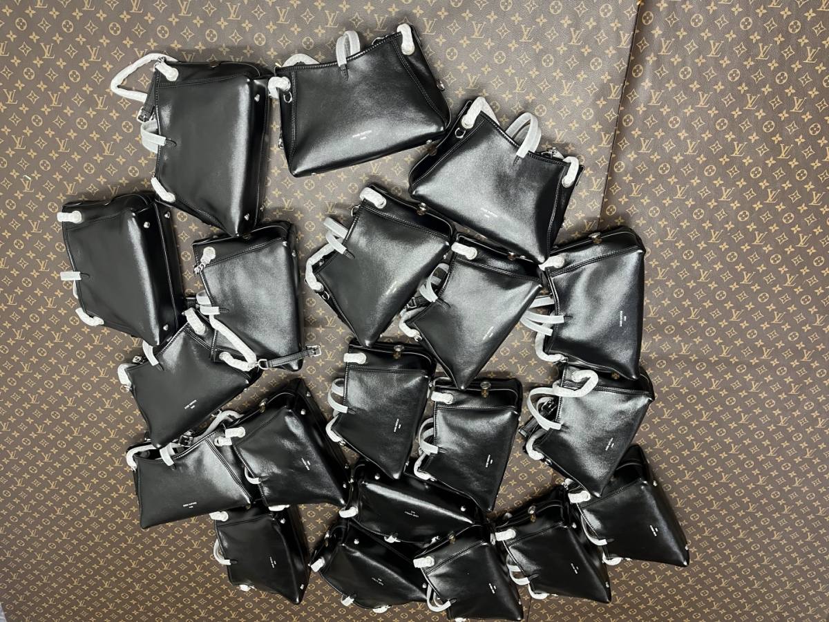 Shebag best replica Louis Vuitton Carryall BB bag M12888 lambskin bag(Mar 2026 updated)-Best Quality designer Bag Review, and online shopping, designer bag ru