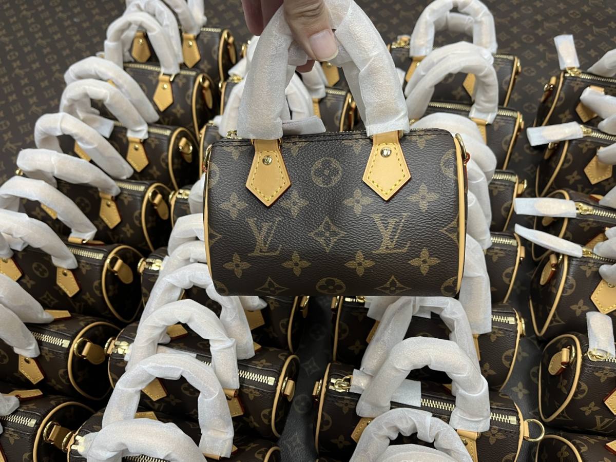 Shebag super replica Louis Vuitton Nano Speedy with belt bag review(Apr 2026 updated)-Best Quality designer Bag Review, and online shopping, designer bag ru