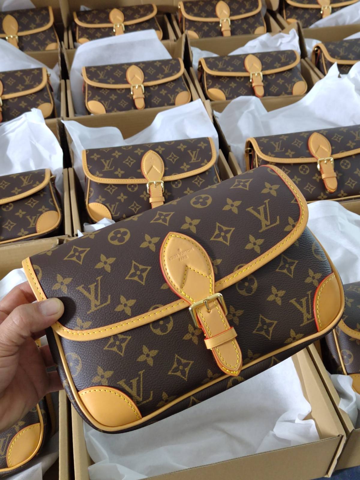 Shebag super replica Louis Vuitton bags stocks in warehouse(Apr 2026 updated)-Best Quality designer Bag Review, and online shopping, designer bag ru