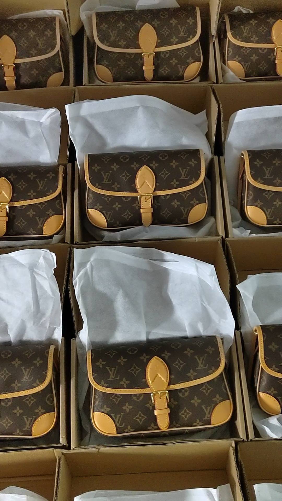 Shebag super replica Louis Vuitton bags stocks in warehouse(Apr 2026 updated)-Best Quality designer Bag Review, and online shopping, designer bag ru