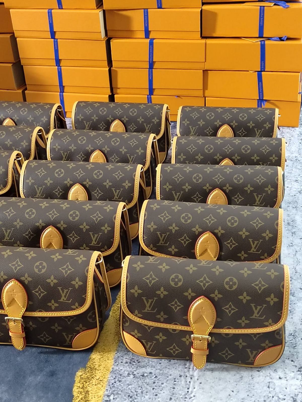 Shebag super replica Louis Vuitton bags stocks in warehouse(Apr 2026 updated)-Best Quality designer Bag Review, and online shopping, designer bag ru